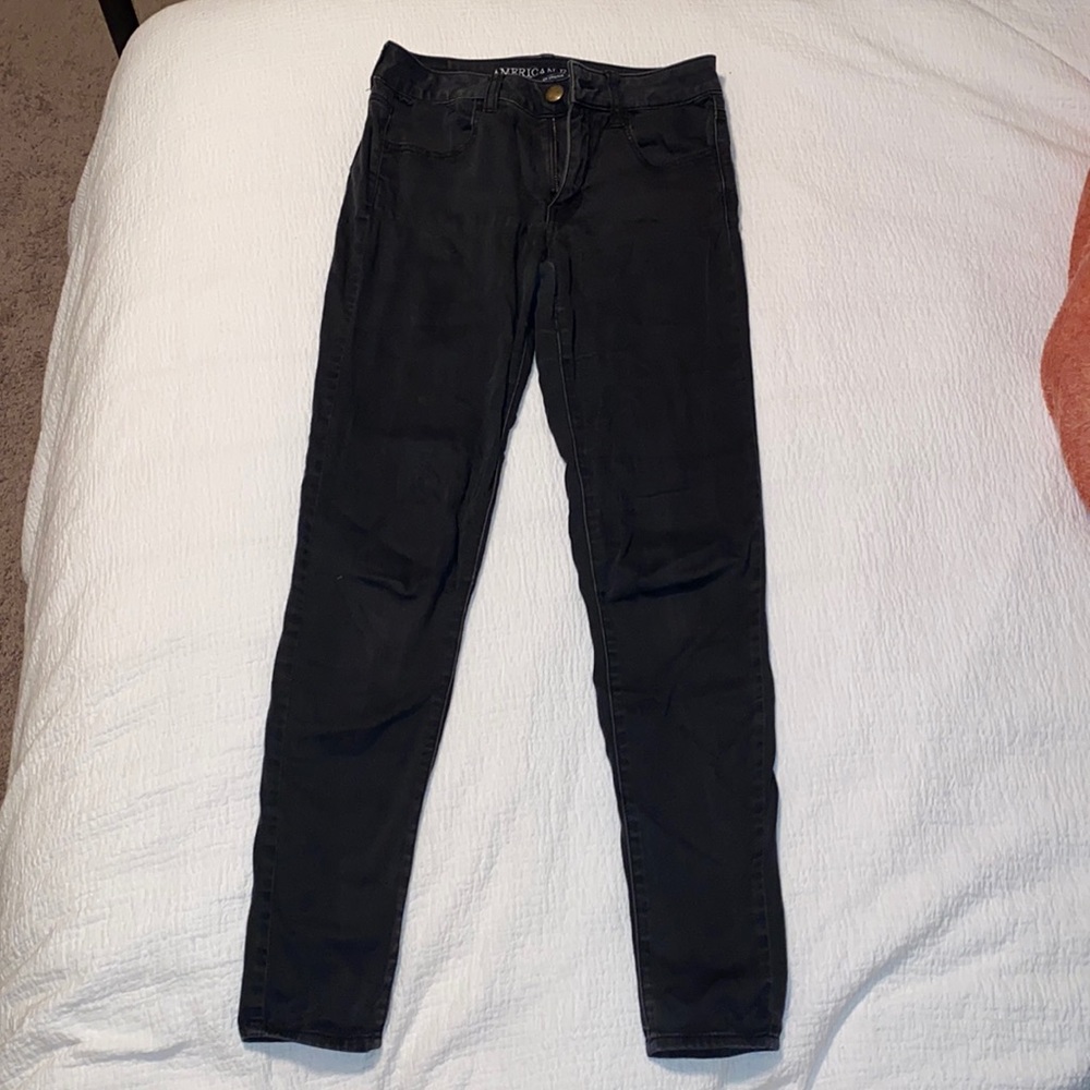Black American Eagle jeans no rips